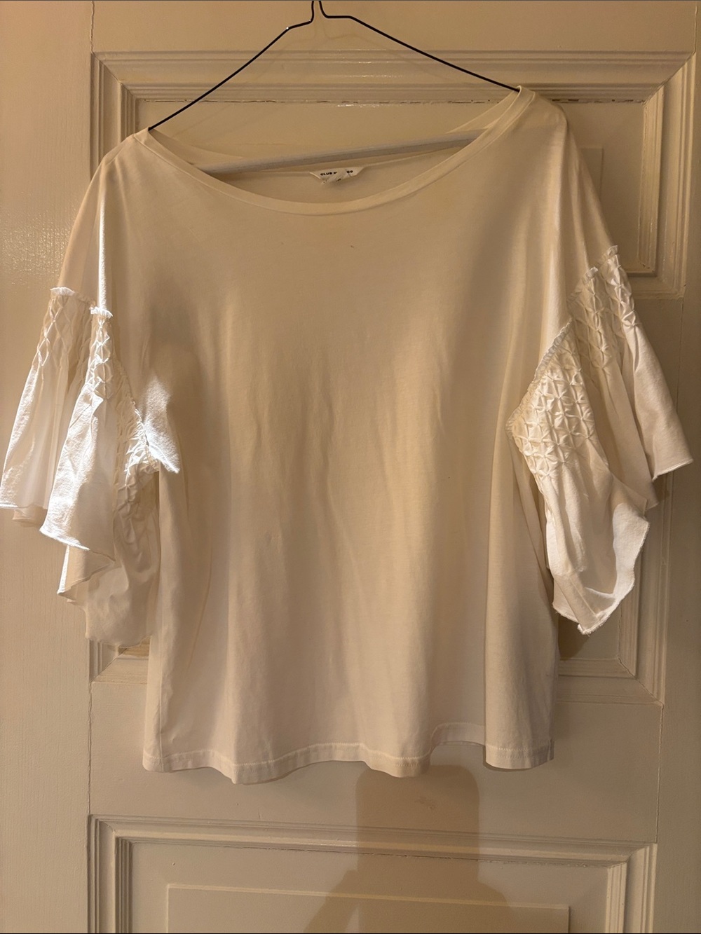 Club Monaco Cream Short-Sleeve Ruffle Sleeve Top